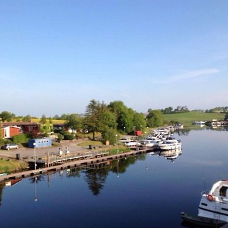 Carrybridge Lakeside Lodge Енискилен Екстериор снимка